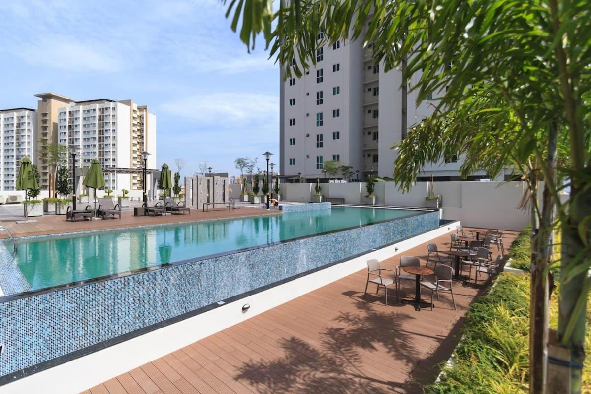 Deluxe And Feel Like A Home 1, 3-6 Pax ,Netflix, Georgetown Экстерьер фото